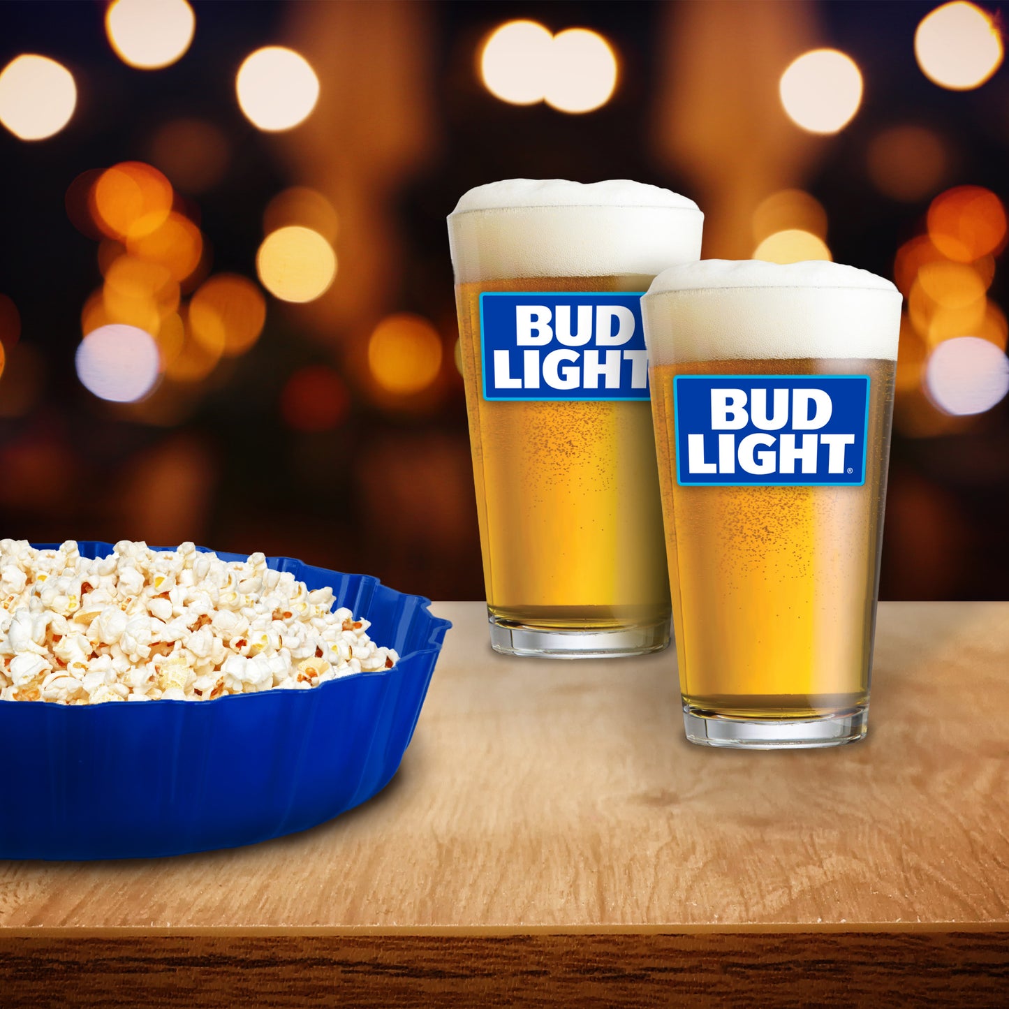Bud Light Serving Set with Bottle Cap Tray and Pint Glasses